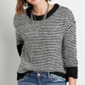 Maurices Women 1X Black White Stripe Relaxed Crew Neck Pullover Eyelash Sweater